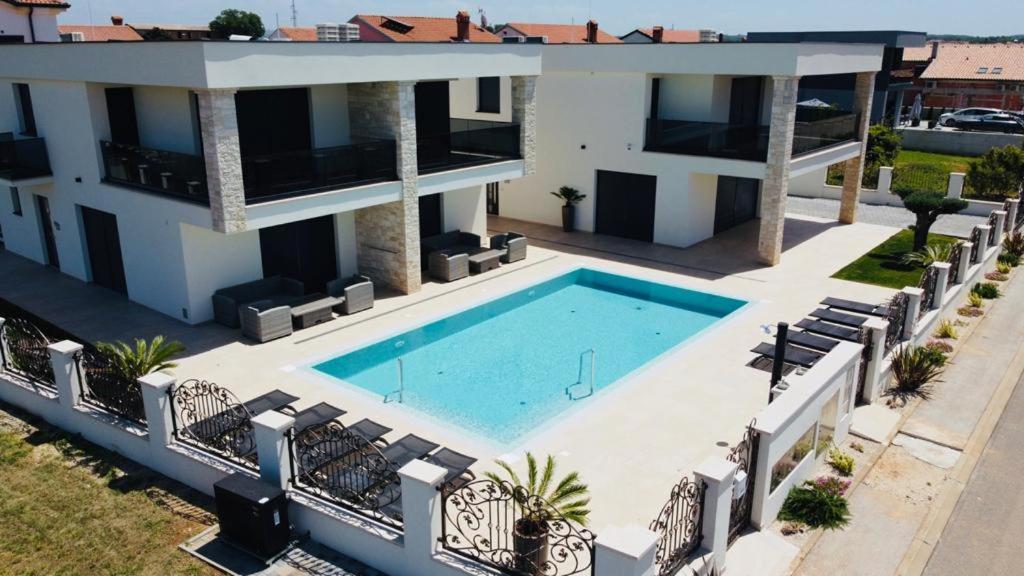 Vila Softic Azra أوماغ المظهر الخارجي الصورة